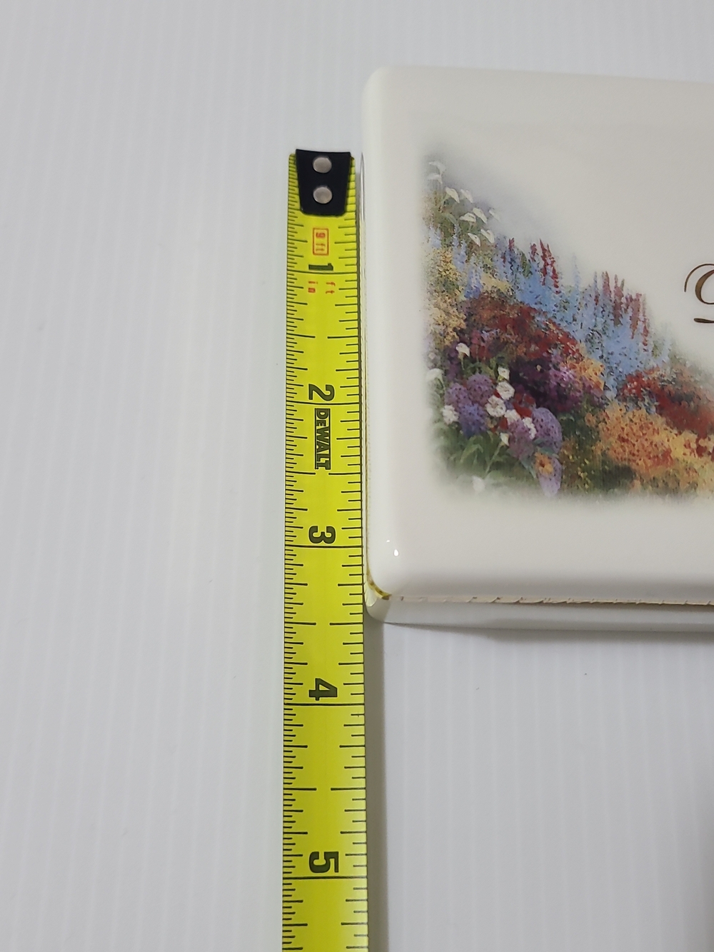 Thomas Kinkade Serenity Prayer Music Box Plays Amazing Grace 2005 - Picture 11 of 11